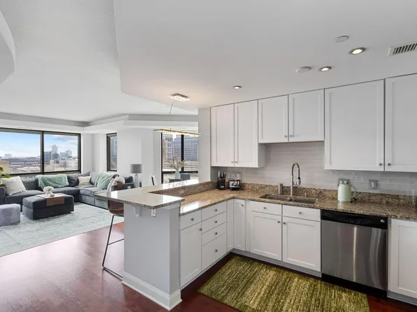 100 3rd Ave S Unit 808, Minneapolis, MN 55401