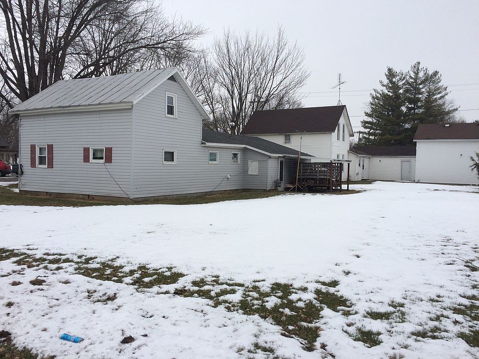 2nd image of 321 Smith St