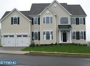 121 Verdant Dr, Phoenixville, PA 19460