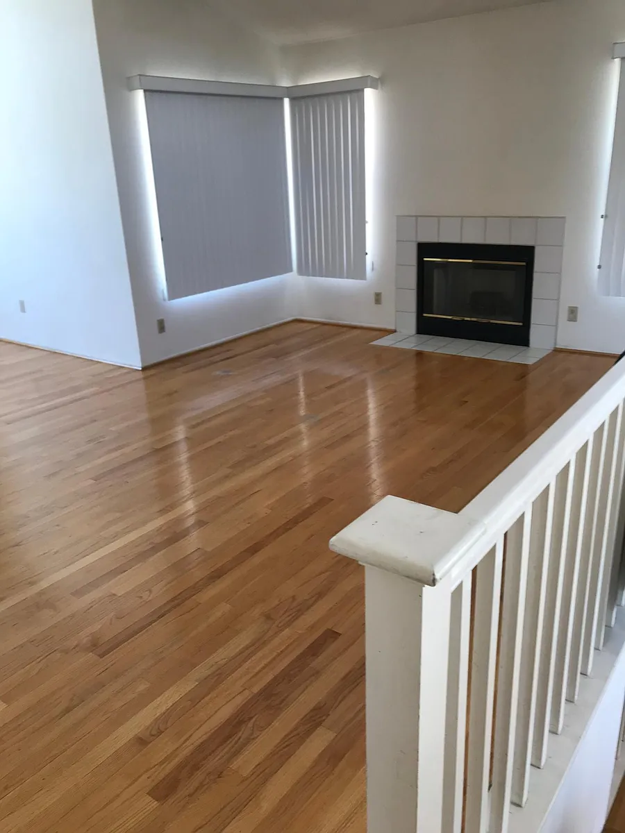Upstairs Living room - 37055 Boxleaf Rd