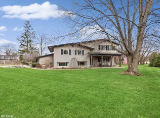 1810 Oplaine Rd, Libertyville, IL 60048