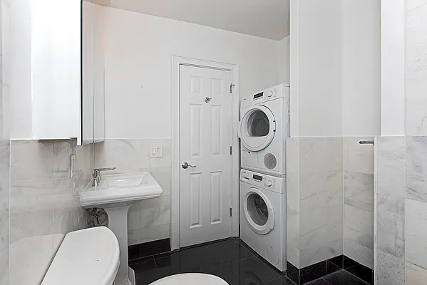 Rented by Bold New York | media 33