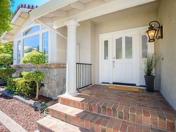 4th image of 3414 Meadowlands Ln