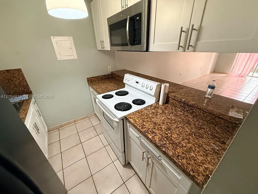 Okeechobee Condo — Photo 3