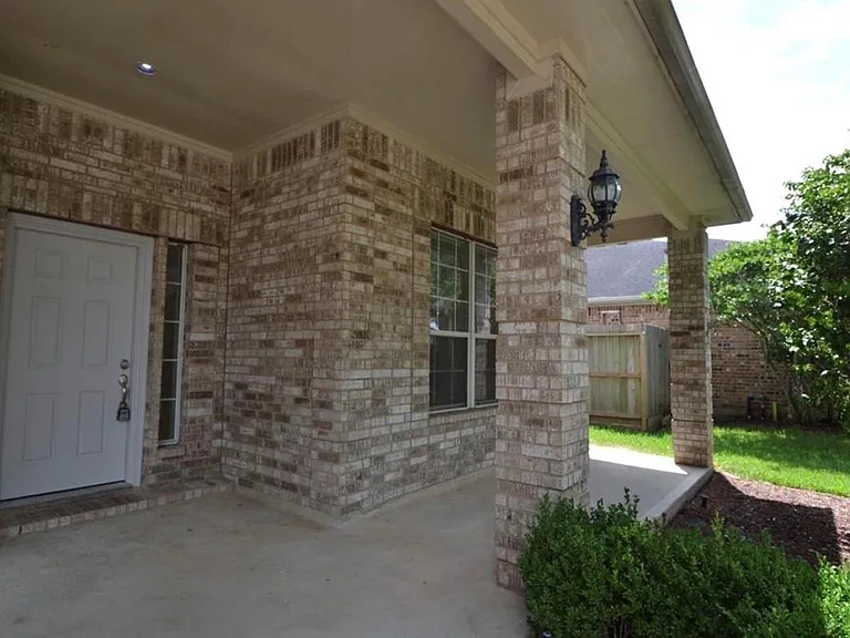 2110 Banfield Ct — Photo 46