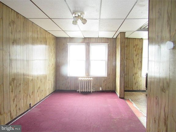 4th image of 2534 S 74th St
