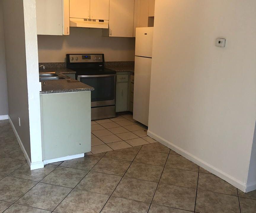 1st image of 136 Del Paso Ct