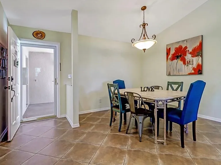 9840 Luna Cir #201 — Photo 4