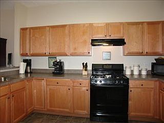 4th image of 570 Crescent Blvd Unit 507