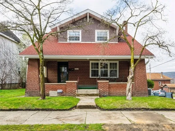 1261 Taylor Ave, New Kensington, PA 15068