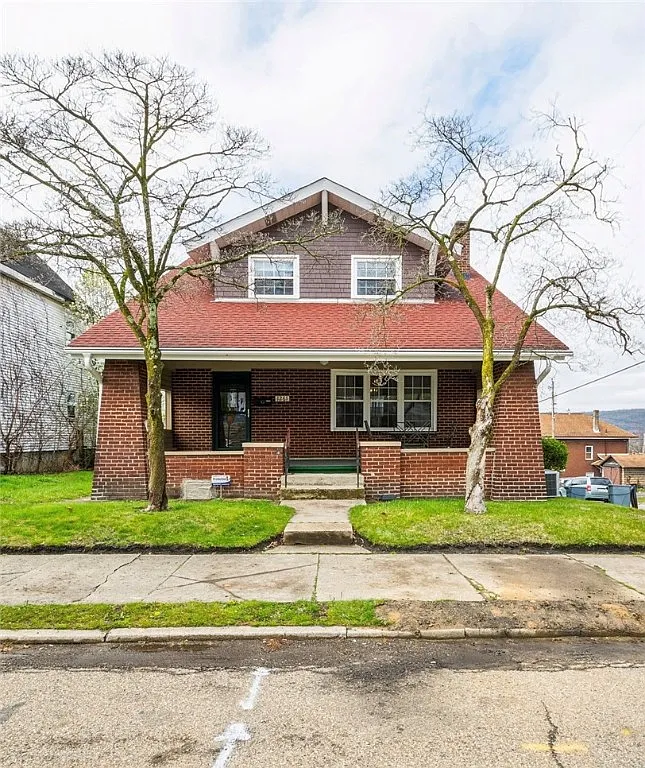 1261 Taylor Ave photo 1