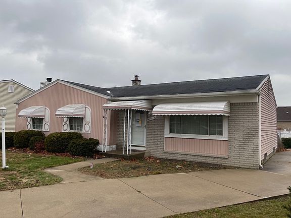 2nd image of 42308 Buckingham Dr