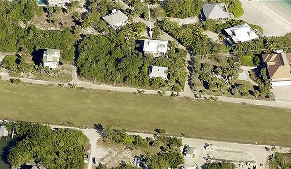 3rd image of 200 Kingfisher Dr