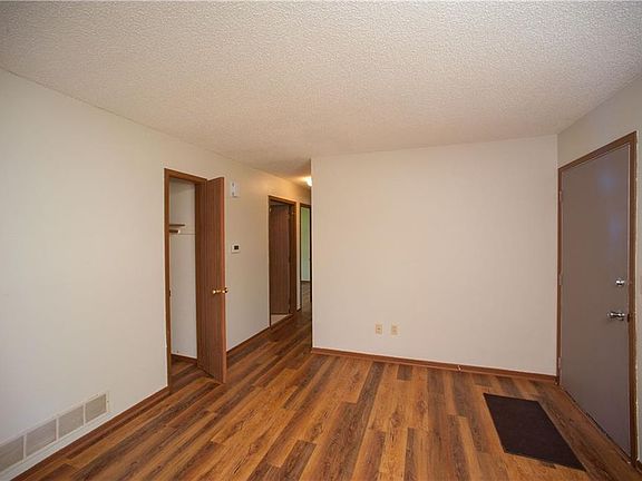 5th image of 503 11th Ct SE