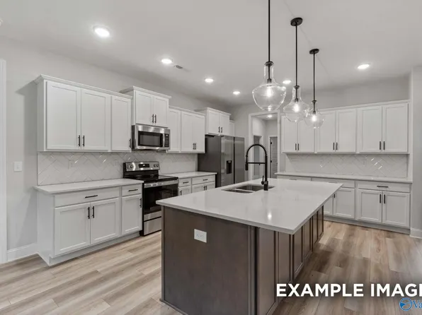 103 Summer Creek Dr, Meridianville, AL 35759