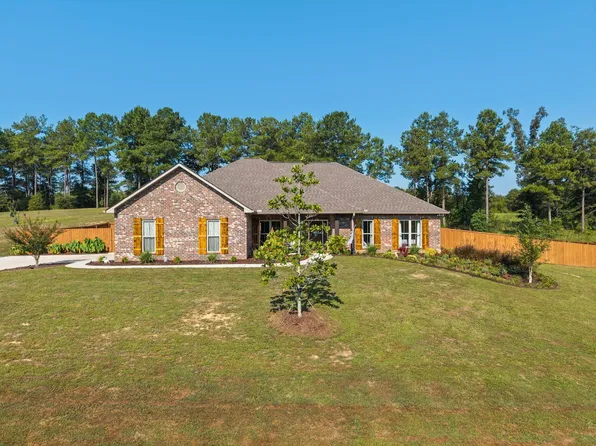 19 Garret Ln, Ellisville, MS 39437