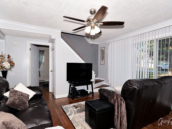 3rd image of 1825 Brentwood Dr