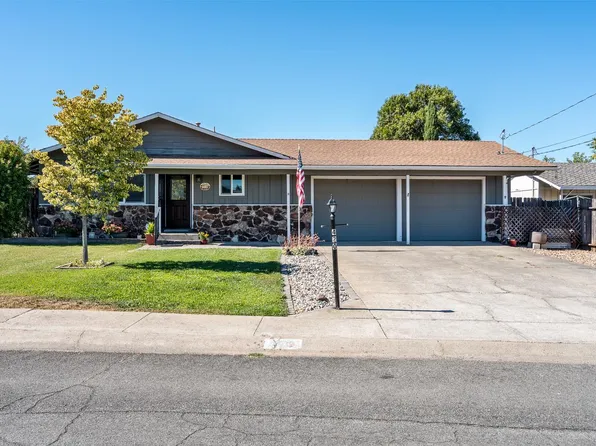 420 Zinfandel Drive, Ukiah, CA 95482
