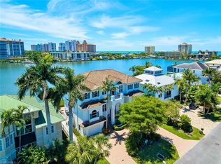 372 Oak Ave, Naples, FL 34108