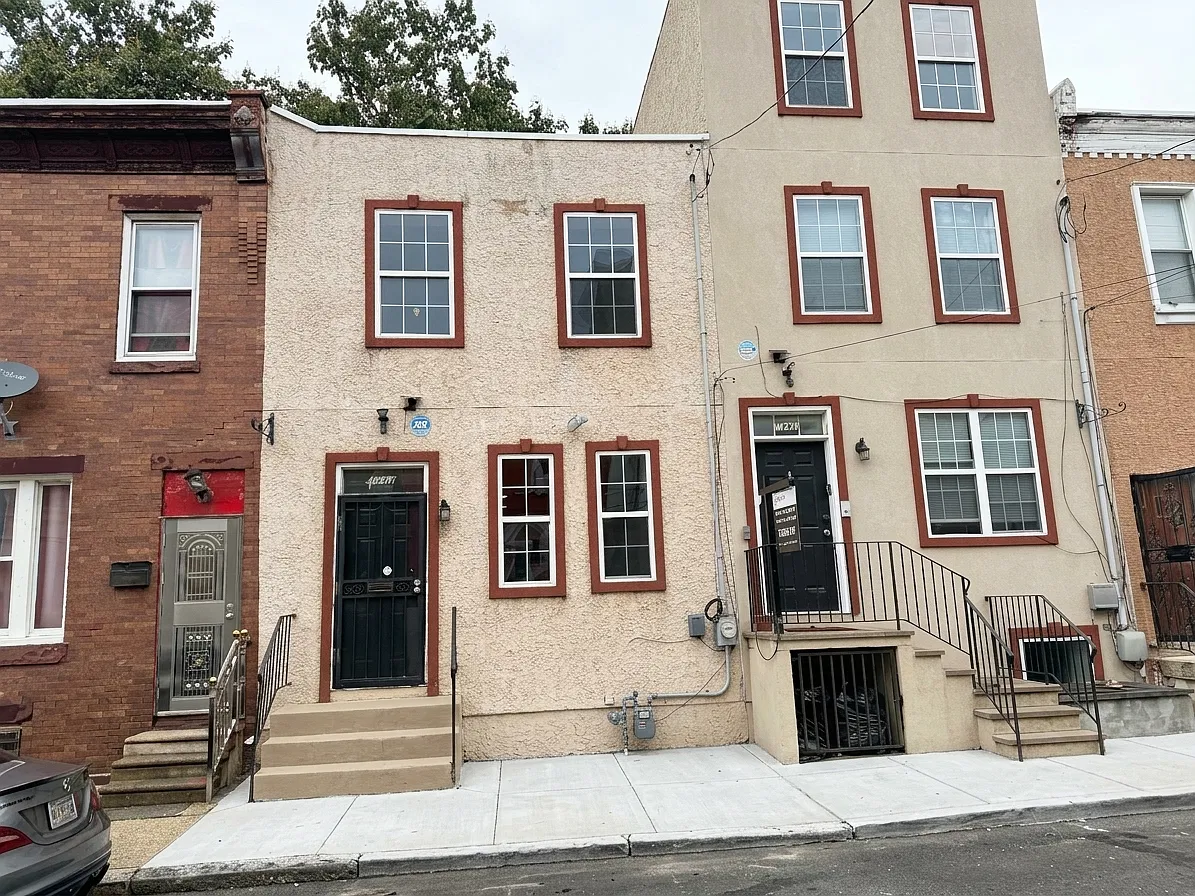 4 bed, 1354 sqft, $2,100 — Photo 1