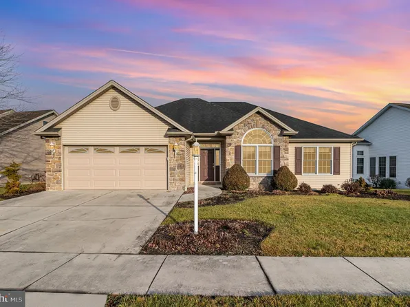 2464 Cocklin Ct, Mechanicsburg, PA 17055