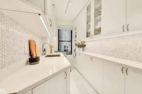 Rented by Brown Harris Stevens | media 13