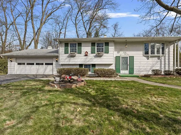 338 Lake Hills Rd, Michigan City, IN 46360