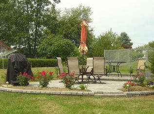 51 Fairhill Ave #B, Rye, NH 03870