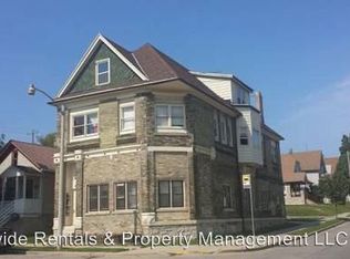 600 W Rogers St, Milwaukee, WI 53204