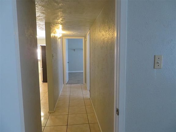 5th image of 10502 Trade Winds Dr