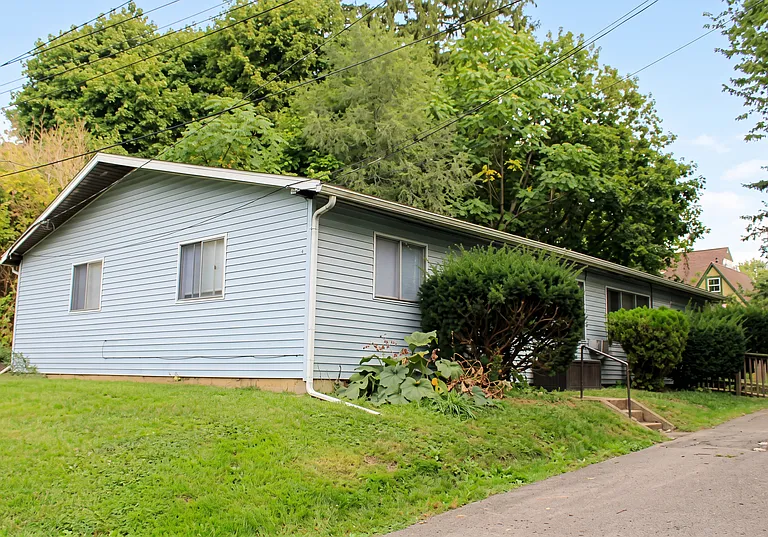 1114 Fountain St #A — Photo 1