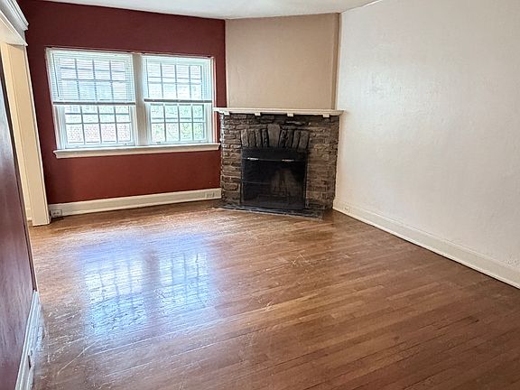 3rd image of 122 Argyle Rd #A