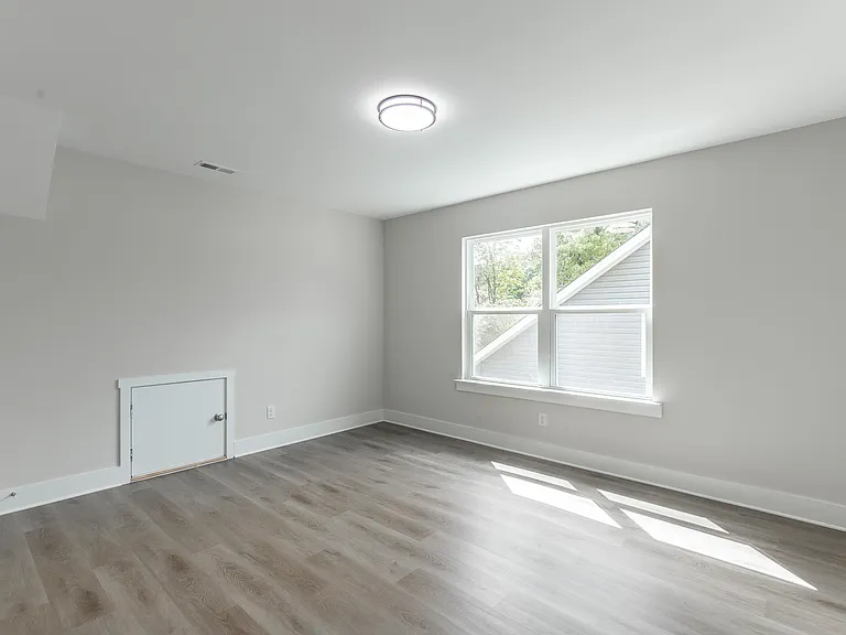 4688 Heiskell Dr — Photo 13