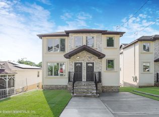 27 Starbuck St, Staten Island, NY 10304