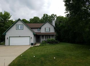 2110 W Orchard Way, Oak Creek, WI 53154
