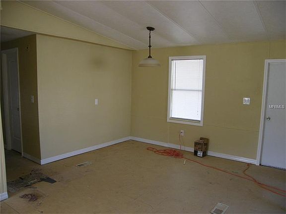 5th image of 695 Cadillac Blvd