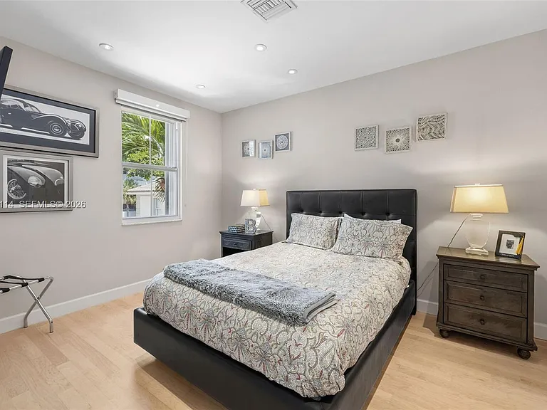 21103 NE 38th Ave — Photo 41