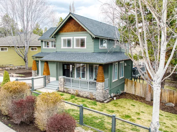 566 Greyhawk Ave, Bend, OR 97703