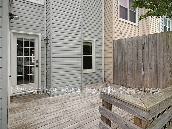 3rd image of 1204 Palmerton Dr