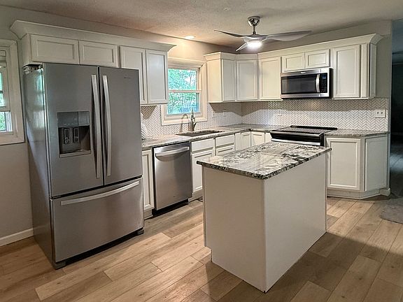 4th image of 277 Backbone Rd W