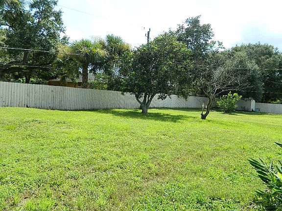 4th image of 21019 Randall Ave