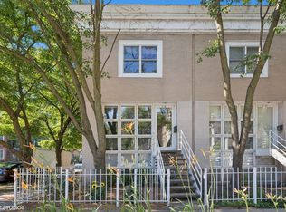 2101 W Webster Ave, Chicago, IL 60647