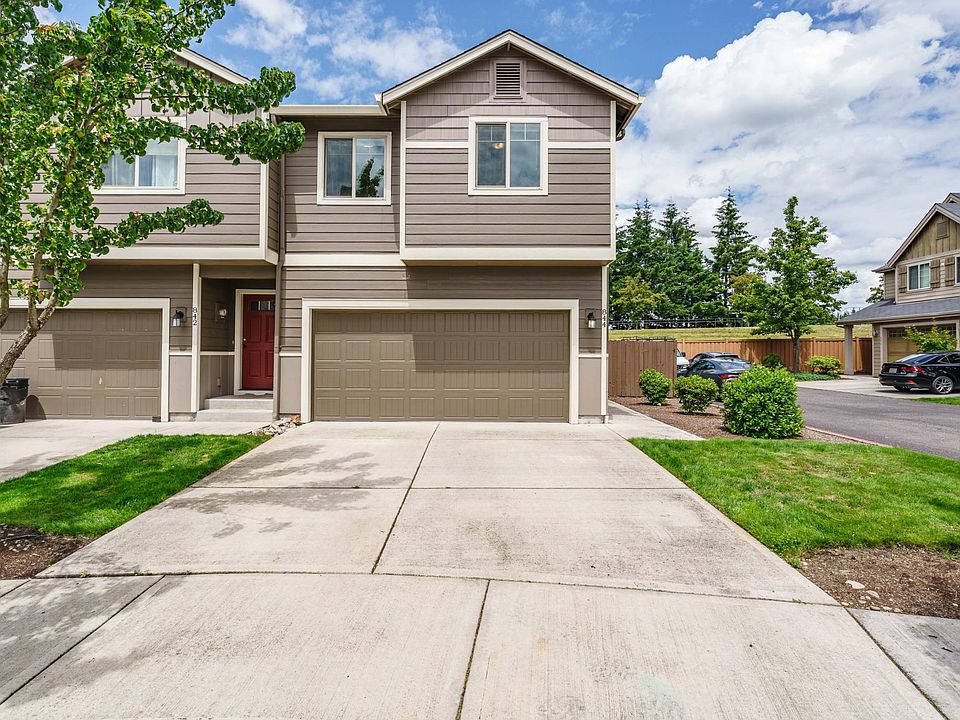 1st image of 844 NE 109th Ct