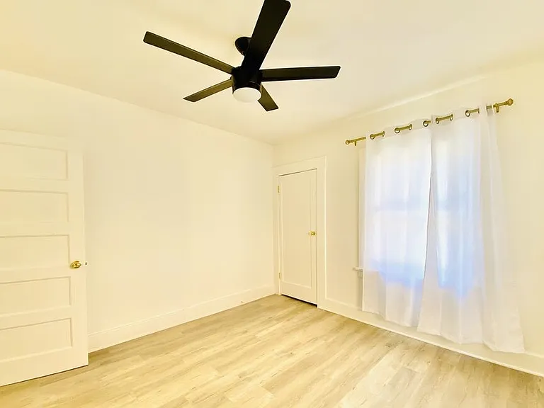 1478 W Vernon Ave — Photo 12