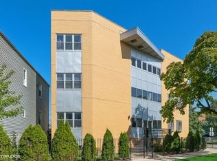 3744 W George St APT A, Chicago, IL 60618