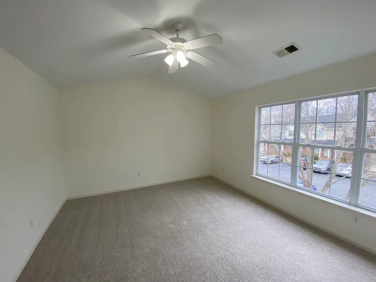 3763 Winborne Ln — Photo 9