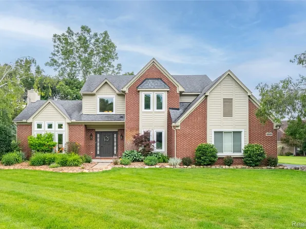 12949 Millbrooke Way, South Lyon, MI 48178