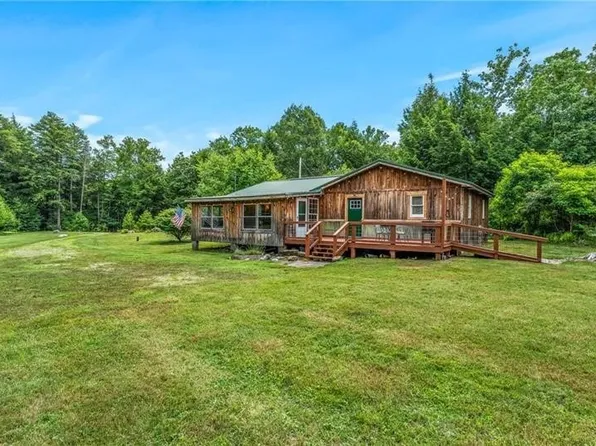 123 Hemlock Ln, Utica, PA 16362