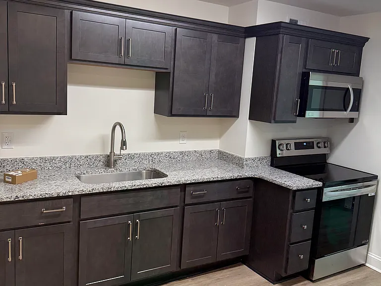 139 Nelson St #201 — Photo 10