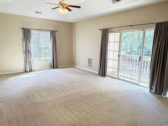 3rd image of 190 Wexford Dr Unit 200